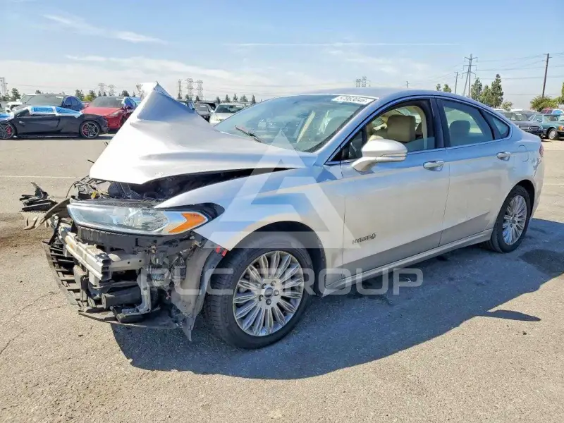 2013 Ford FUSION photo