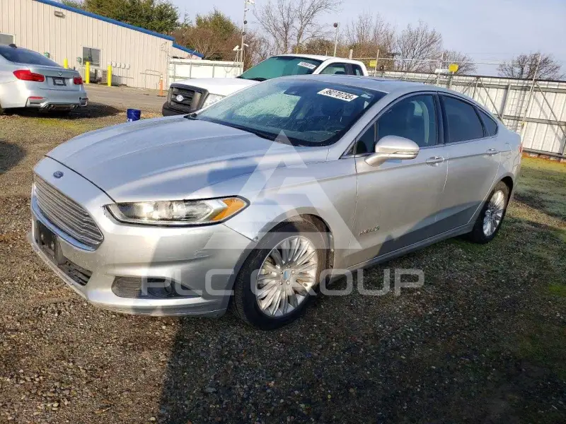2013 Ford FUSION фото