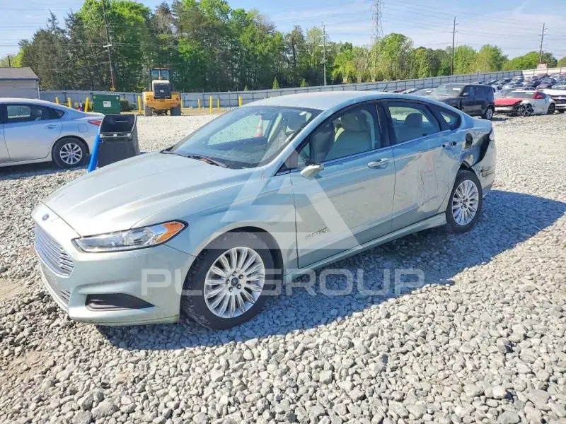 2013 Ford FUSION фото