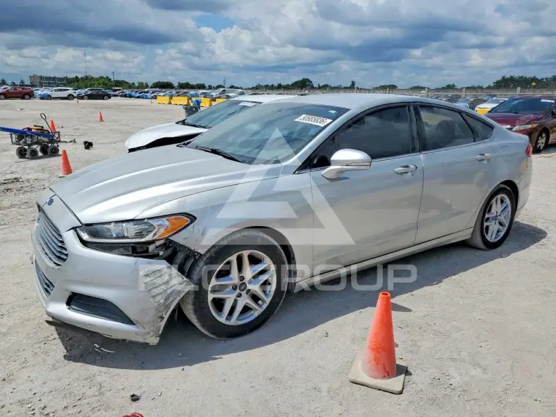 2013 Ford FUSION фото