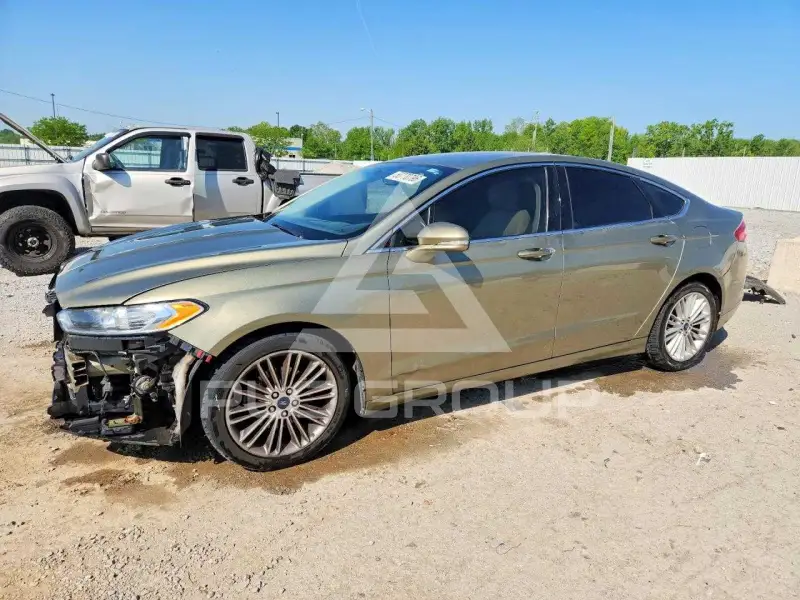 2013 Ford FUSION фото