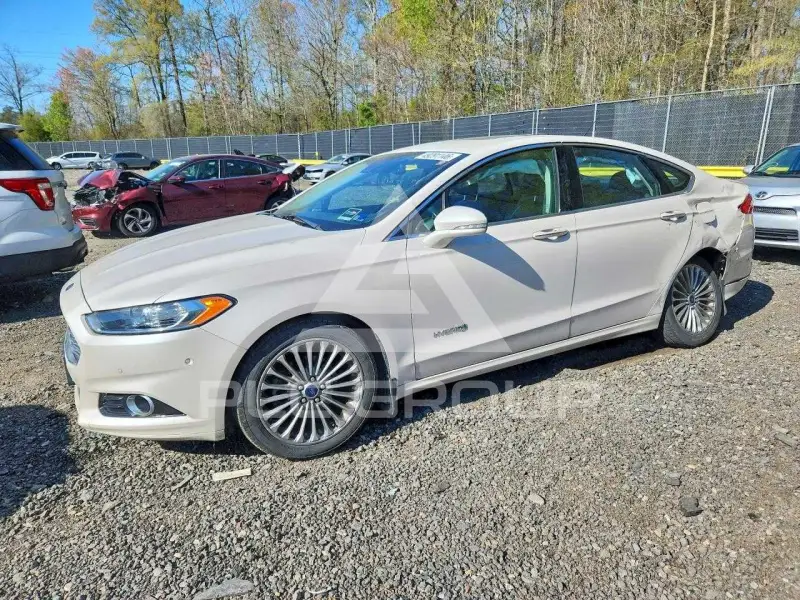 2013 Ford FUSION photo