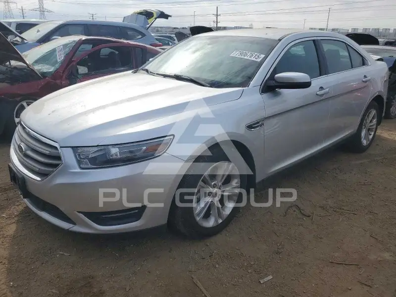 2013 Ford TAURUS фото