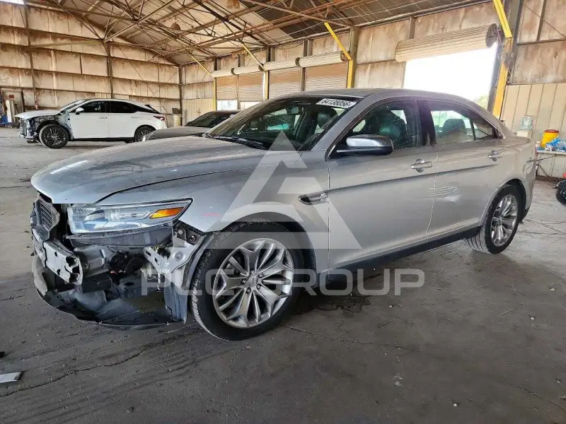 2013 Ford TAURUS фото