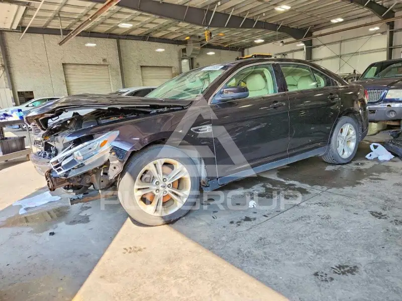 2013 Ford TAURUS фото