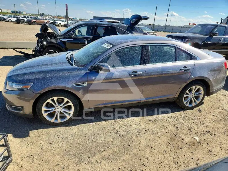2013 Ford TAURUS фото