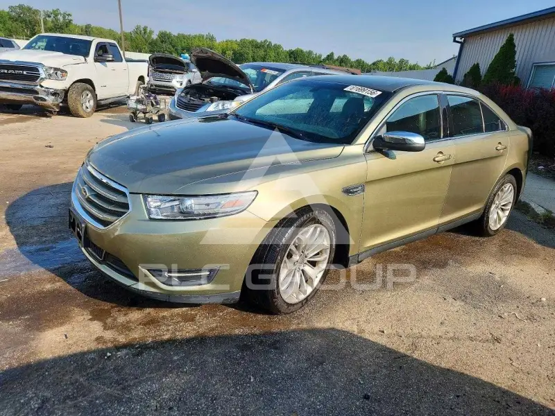 2013 Ford TAURUS фото