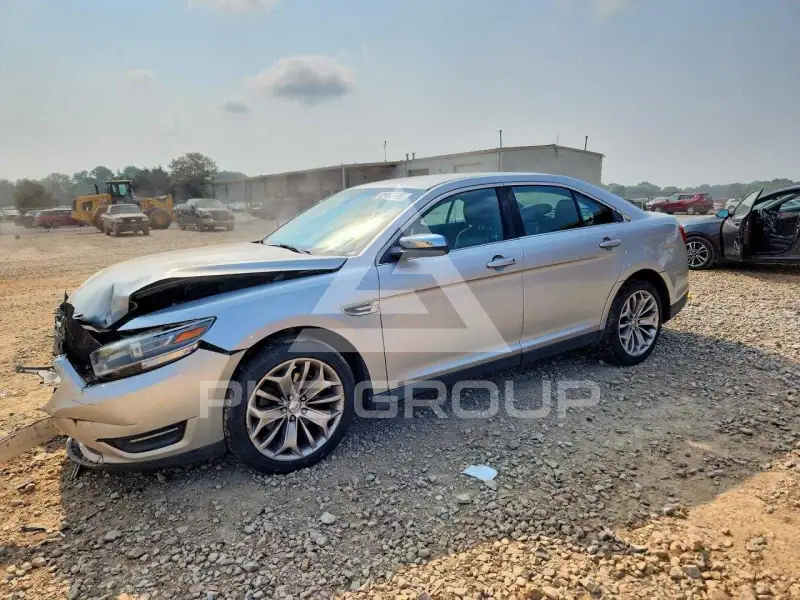 2013 Ford TAURUS photo
