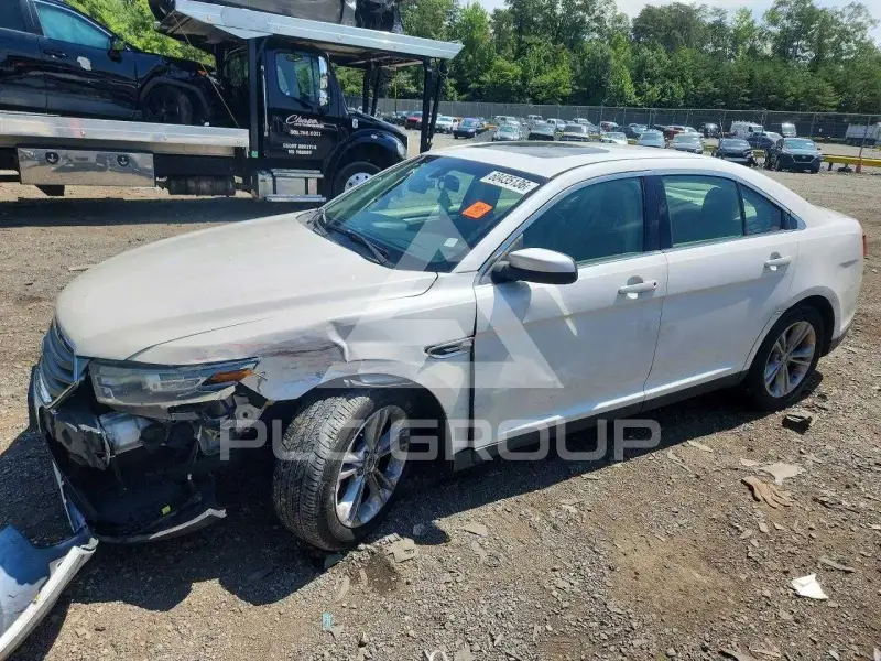 2013 Ford TAURUS photo