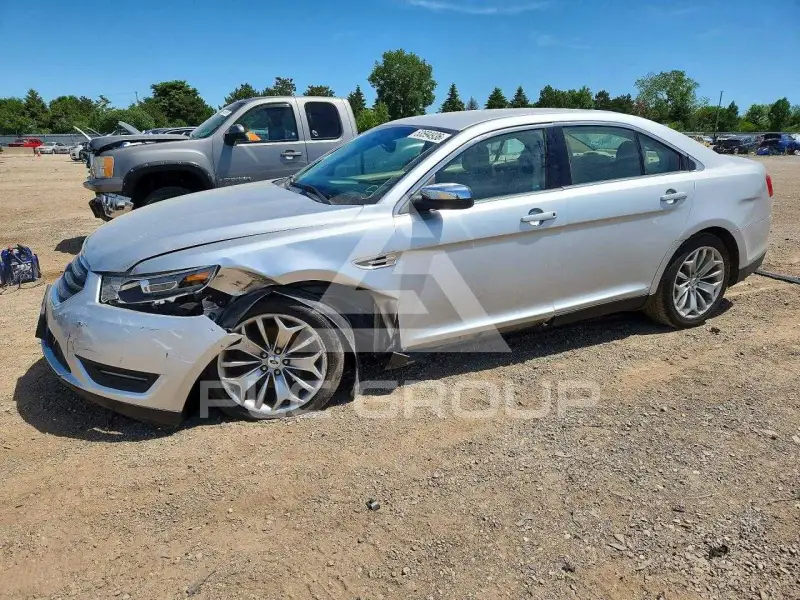 2013 Ford TAURUS фото
