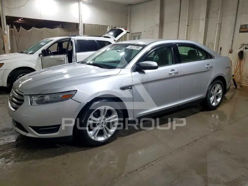 2013 Ford TAURUS photo
