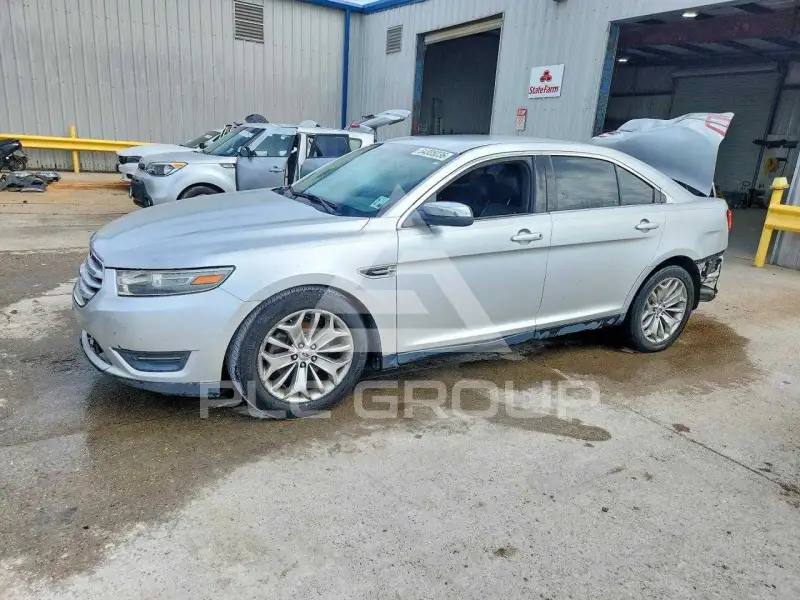 2013 Ford TAURUS фото