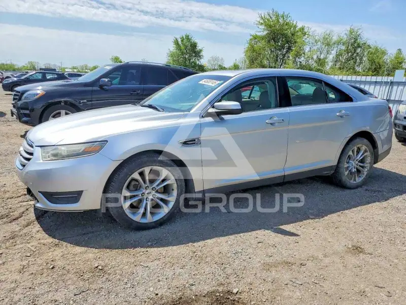 2013 Ford TAURUS фото
