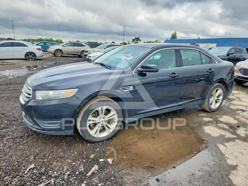 2013 Ford TAURUS фото