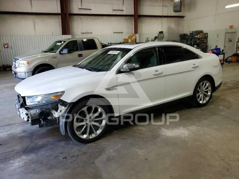 2013 Ford TAURUS фото