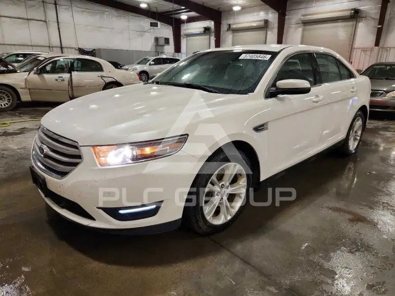 2013 Ford TAURUS фото