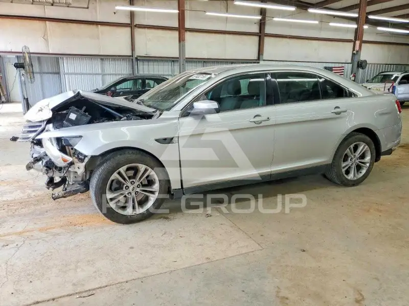 2013 Ford TAURUS фото