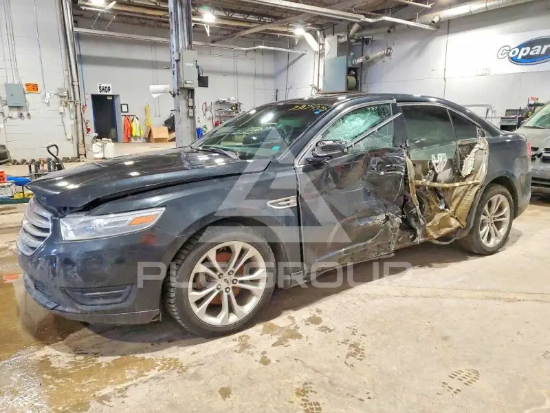 2013 Ford TAURUS фото