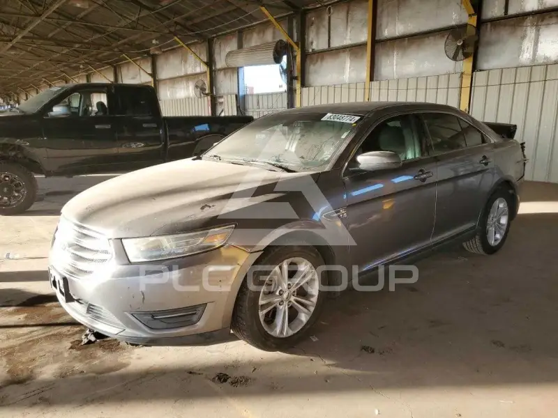 2013 Ford TAURUS фото