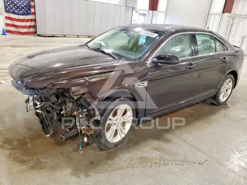 2013 Ford TAURUS фото