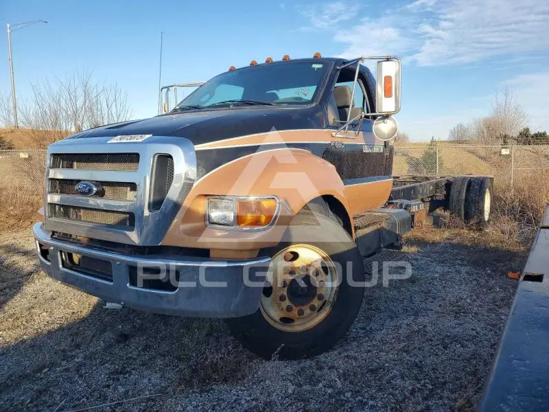 2013 Ford F-650 photo