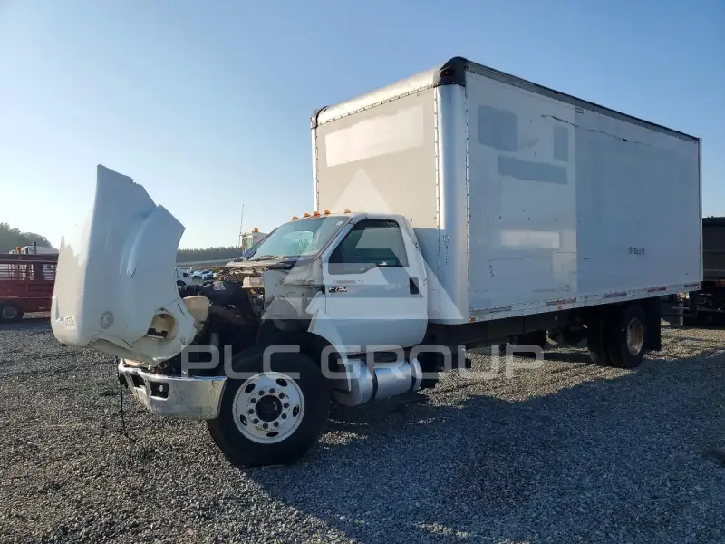 2013 Ford F-750 фото
