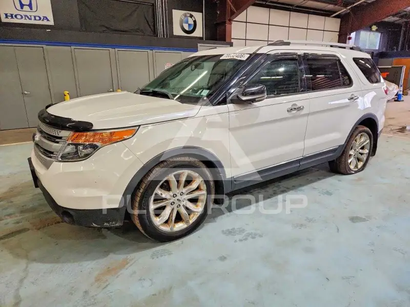 2013 Ford EXPLORER photo