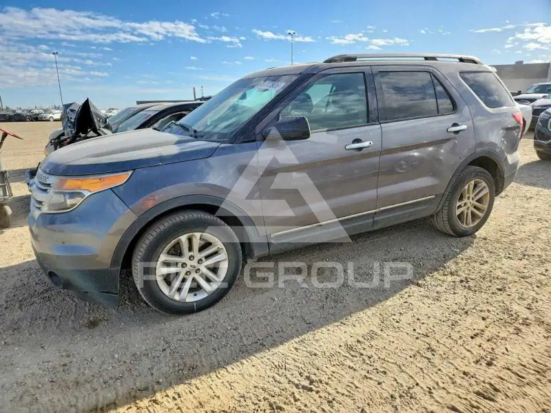 2013 Ford EXPLORER photo
