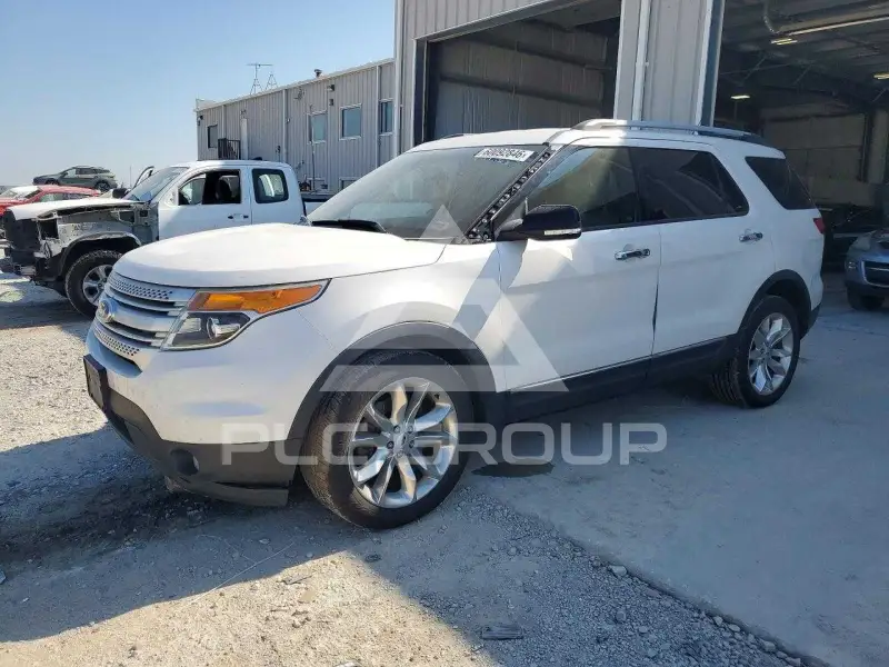 2013 Ford EXPLORER фото