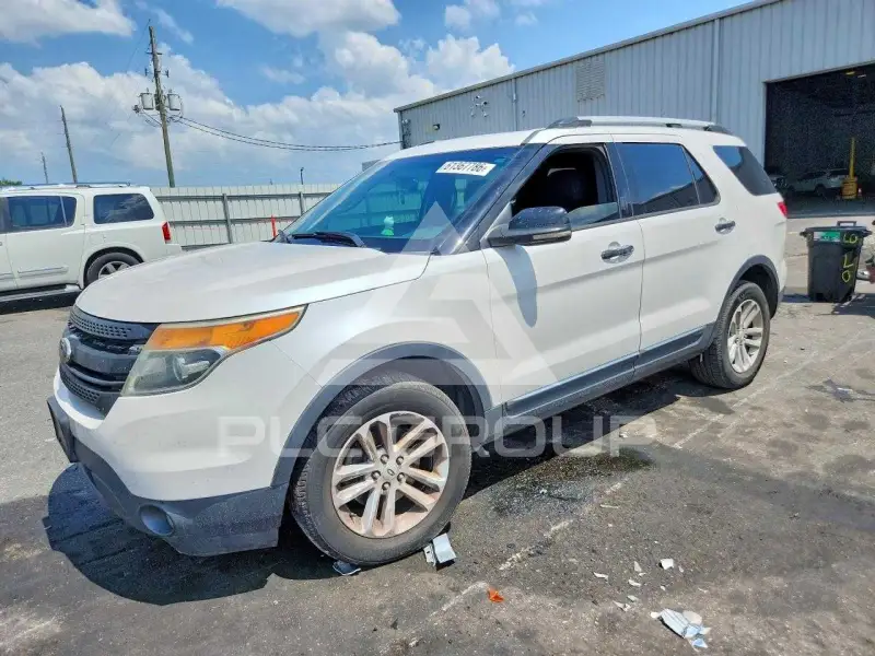 2013 Ford EXPLORER фото
