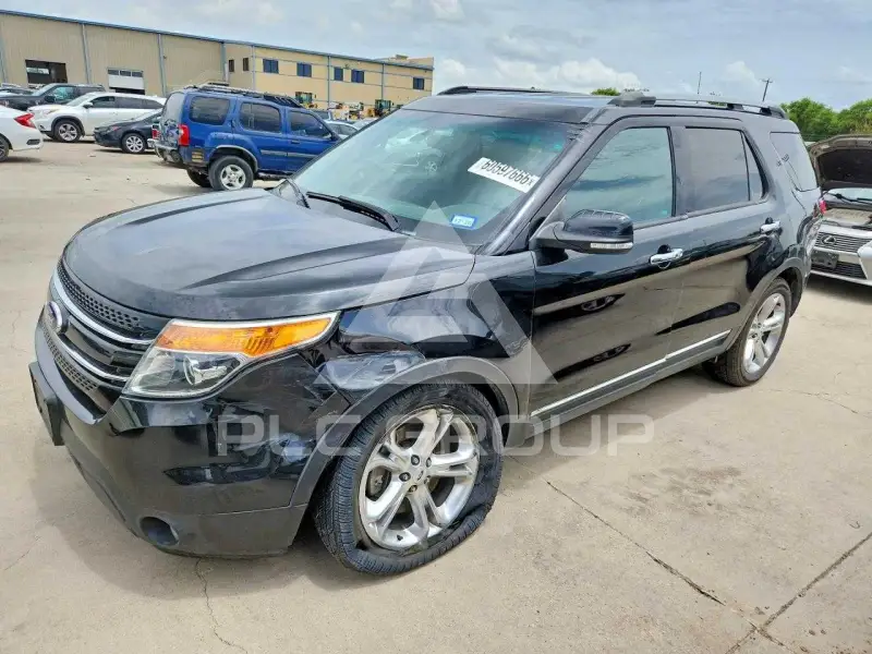 2013 Ford EXPLORER photo