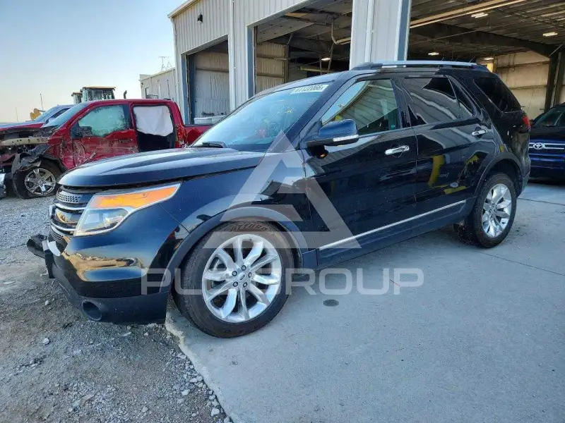 2013 Ford EXPLORER photo