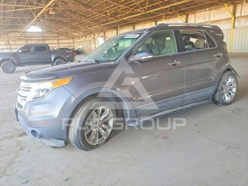 2013 Ford EXPLORER photo