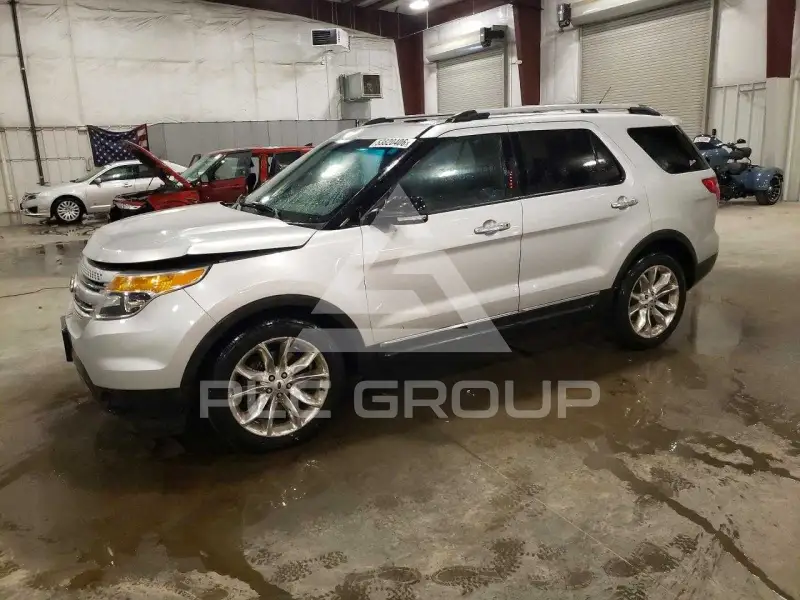 2013 Ford EXPLORER фото