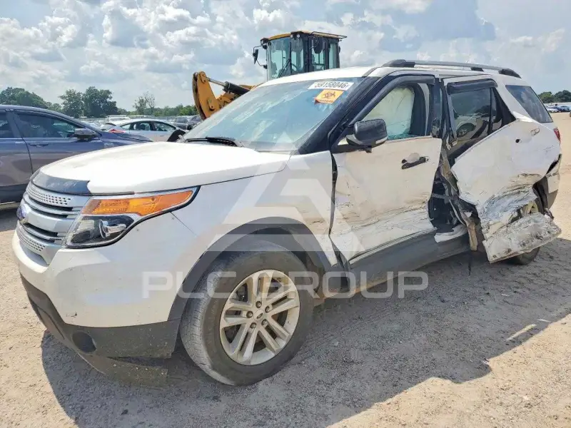 2013 Ford EXPLORER photo