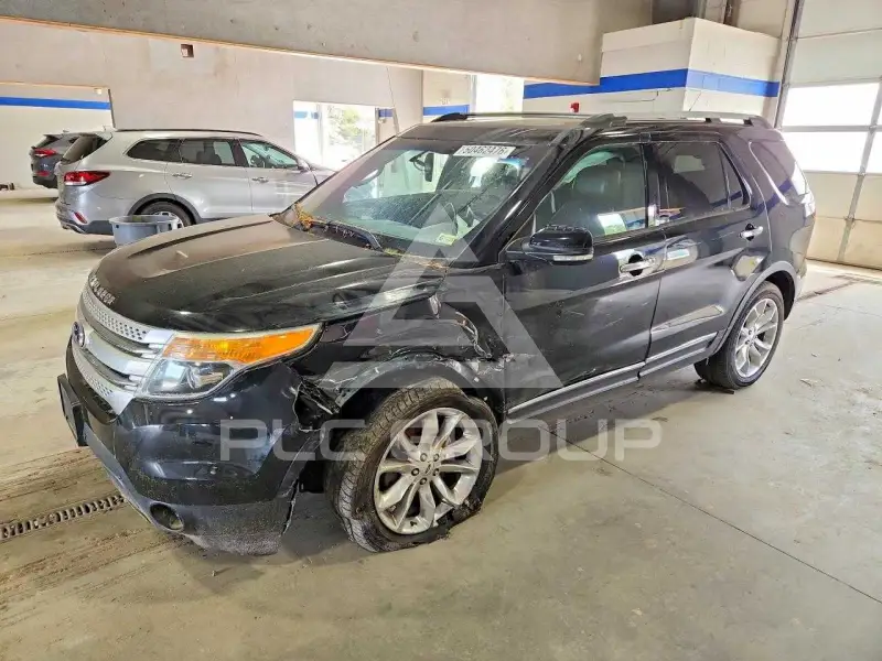 2013 Ford EXPLORER photo