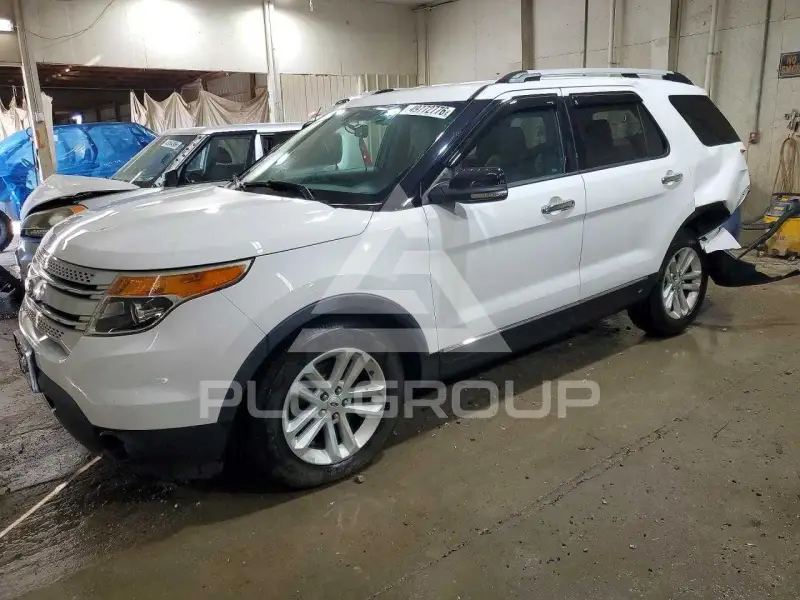 2013 Ford EXPLORER фото