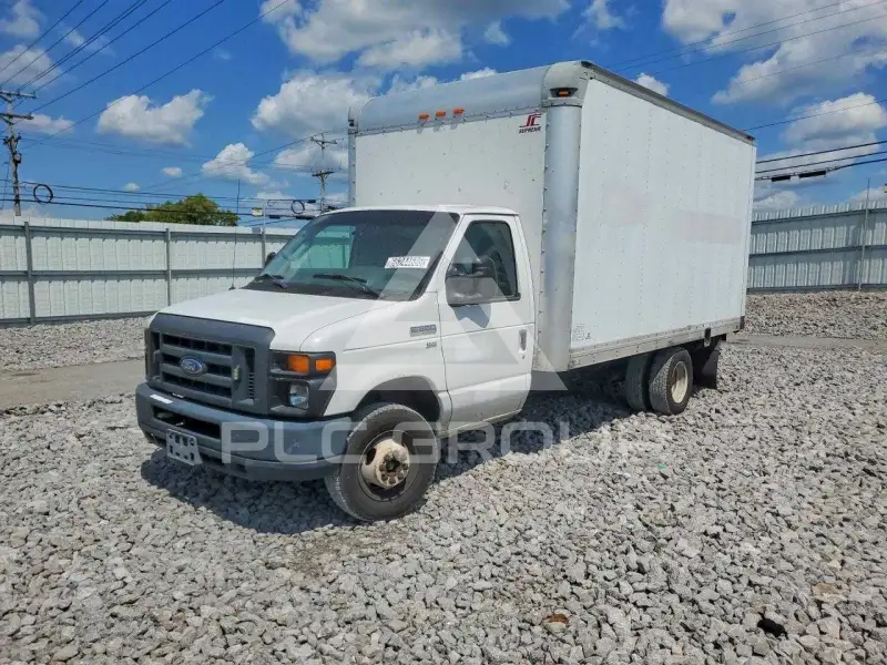 2013 Ford ECONOLINE фото