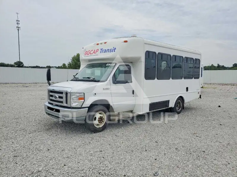 2013 Ford ECONOLINE фото
