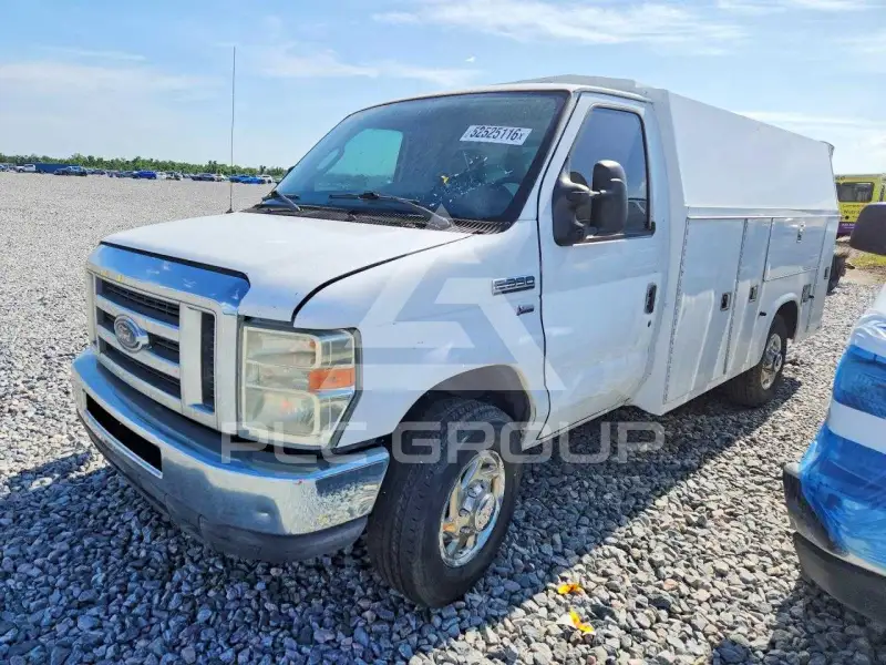 2013 Ford ECONOLINE фото