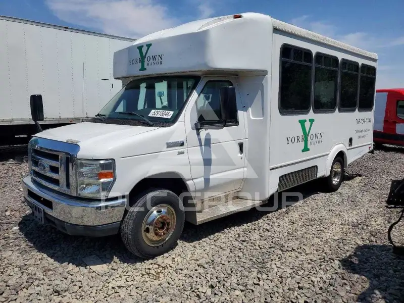 2013 Ford ECONOLINE фото