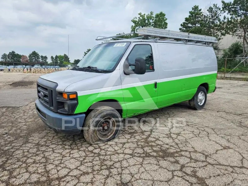 2013 Ford ECONOLINE фото