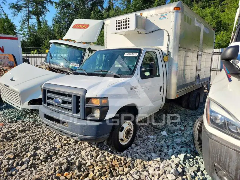 2013 Ford E-450 photo