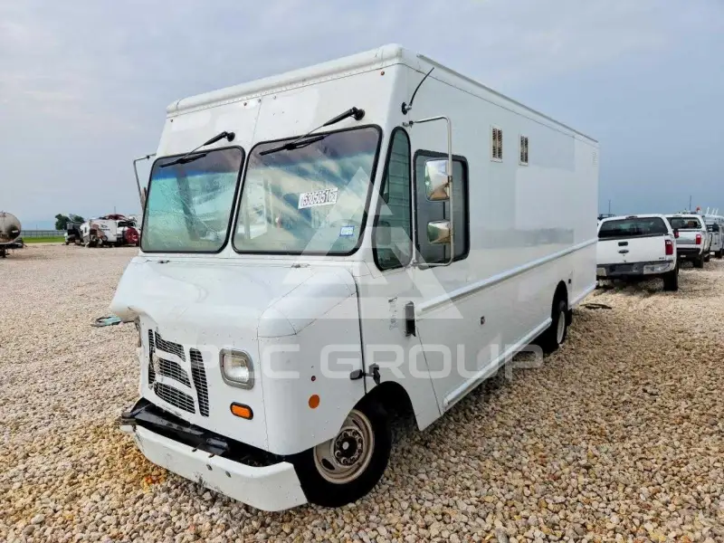 2013 Ford E-450 photo