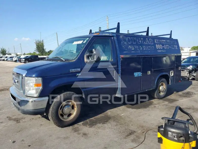 2013 Ford ECONOLINE photo