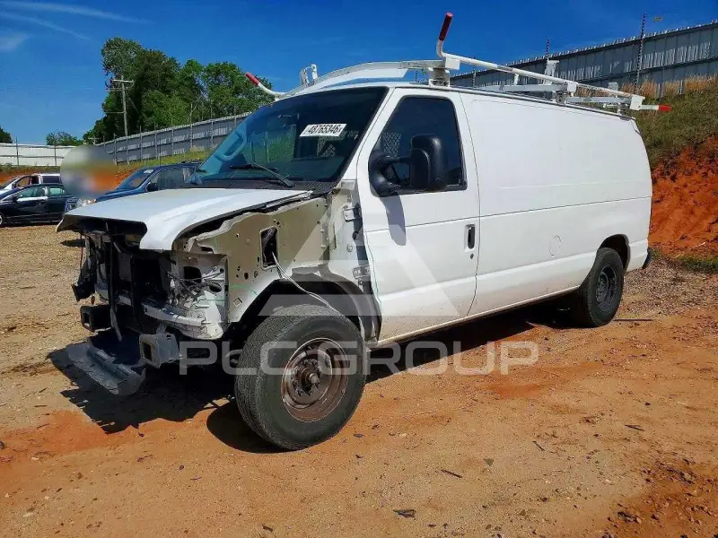 2013 Ford E-150 фото