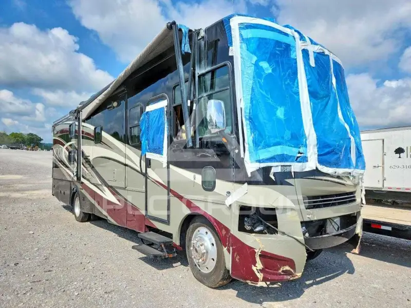 2013 Ford F-530 фото