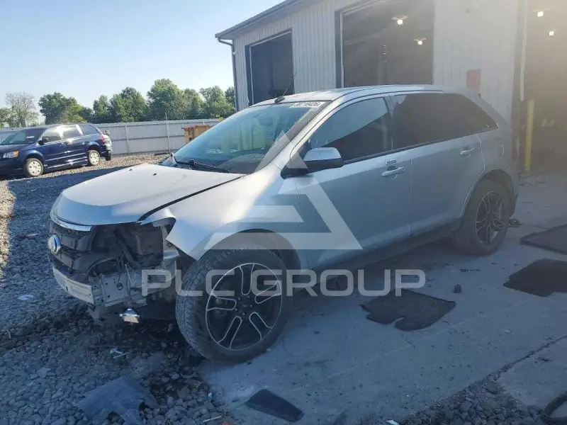 2013 Ford EDGE photo