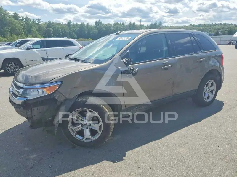 2013 Ford EDGE photo
