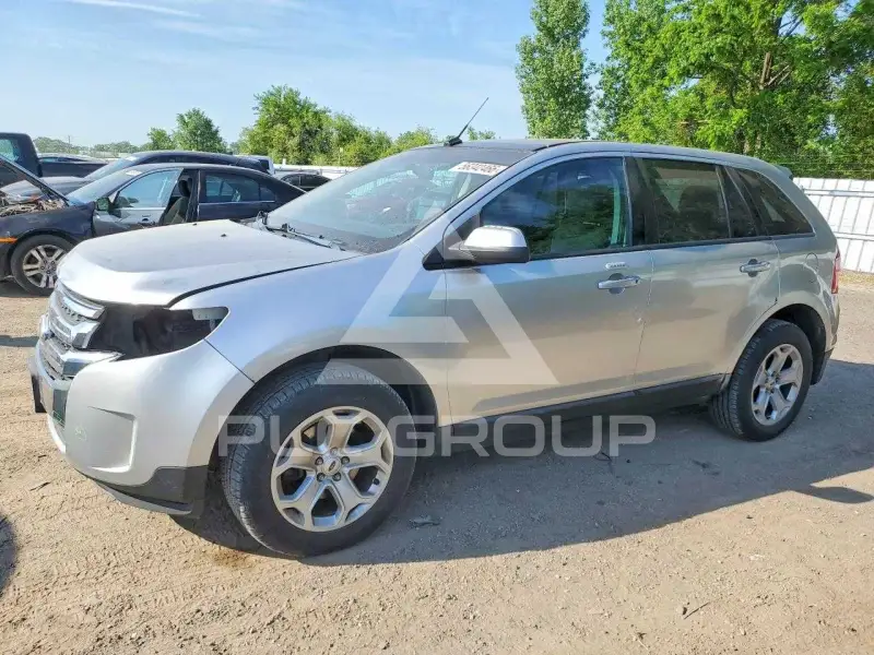 2013 Ford EDGE photo